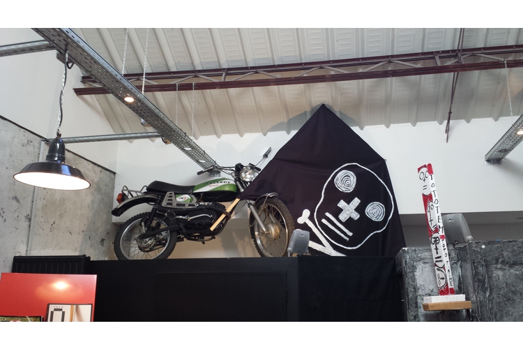 Moto drapeau